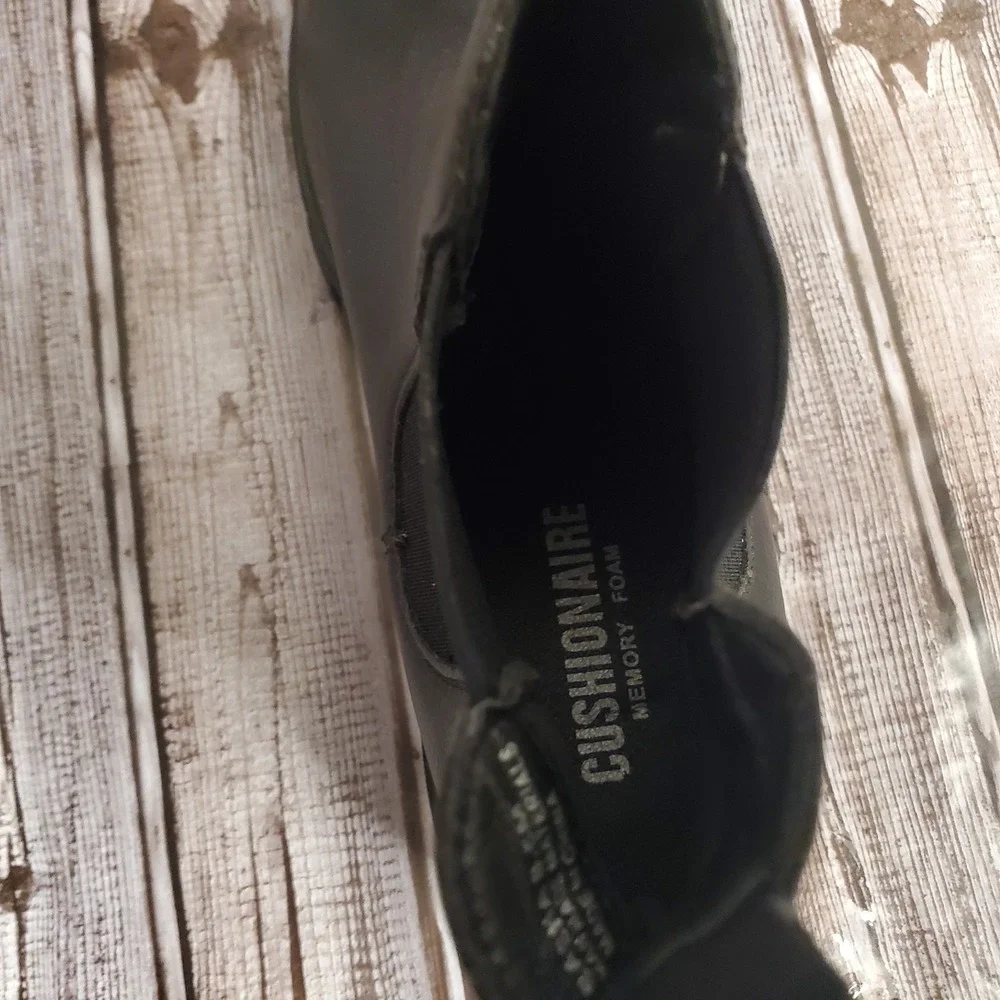 CUSHIONAIRE Women's Sasha Slip-On Chelsea boot +Memory Foam Black 8.5 M - Picture 10 of 11